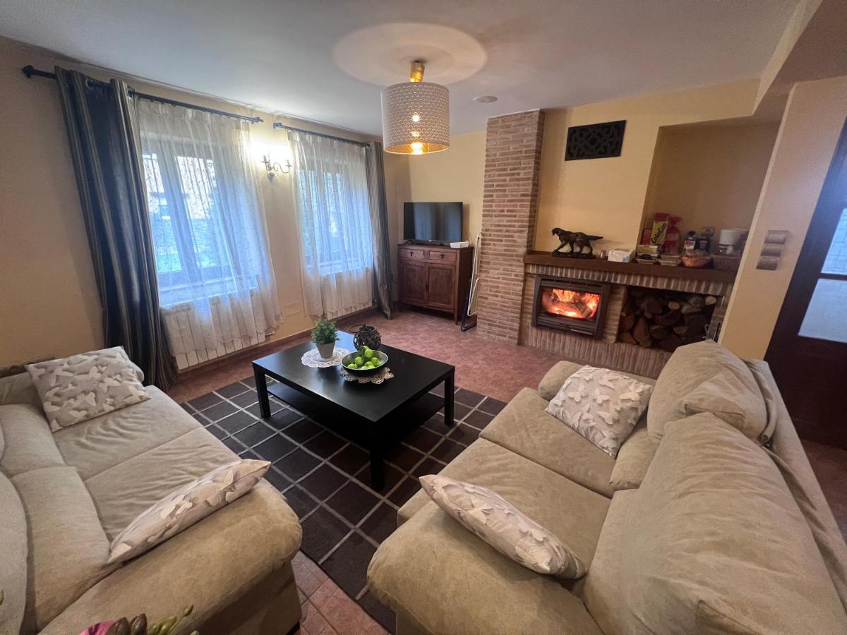 La Casina Del Rio Villa Argovejo Екстериор снимка